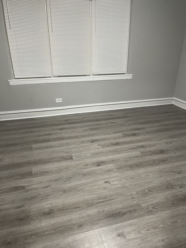 Building Photo - 6531 Theodore St