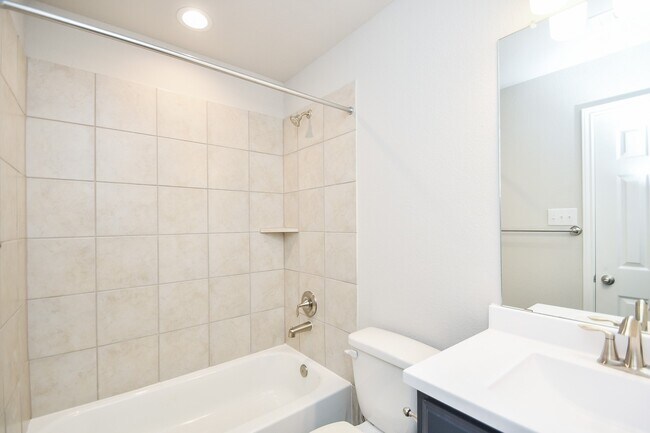 Building Photo - 17811 Chartertree Ln