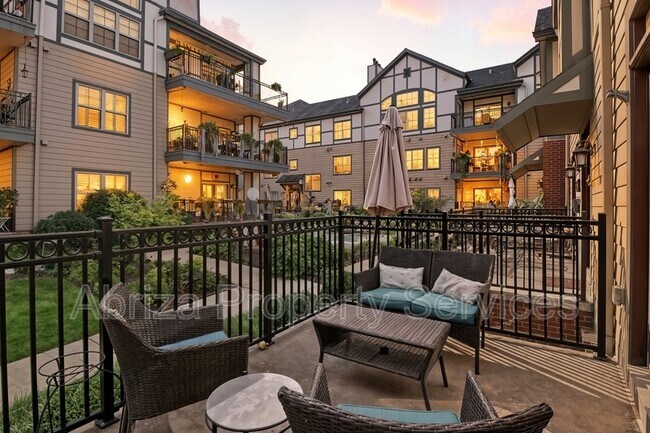 Building Photo - 3612 Flad Ave