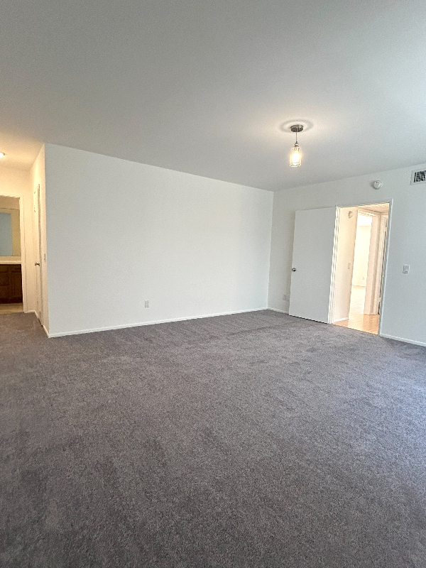Building Photo - 1849 S Bentley Ave