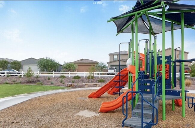 Building Photo - Beautifully Upgraded 4 - Bedroom 2 - Bath ...