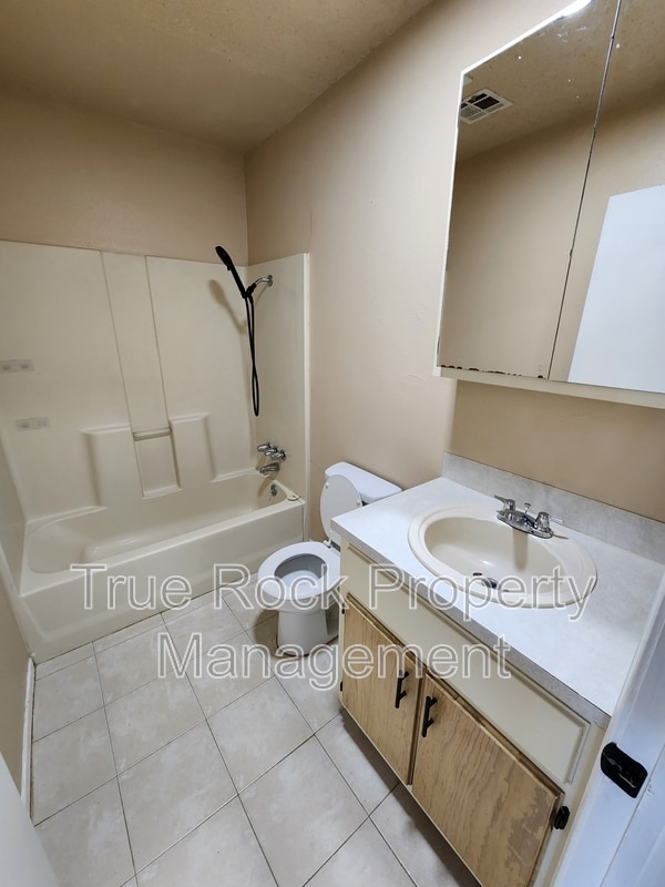 Building Photo - 15402 Co Rd 1501