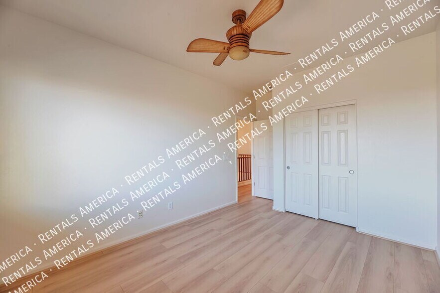 Building Photo - 5433 W Redbird Rd