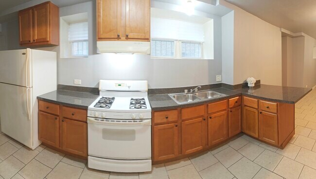 Building Photo - 6030 S Eberhart Ave