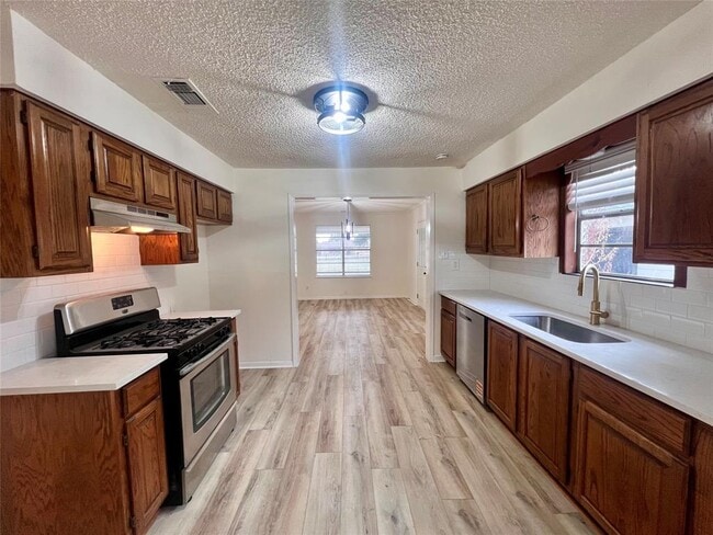 Building Photo - 307 W Gibson