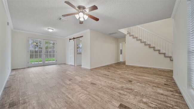 Building Photo - 8826 Sunny Point Dr