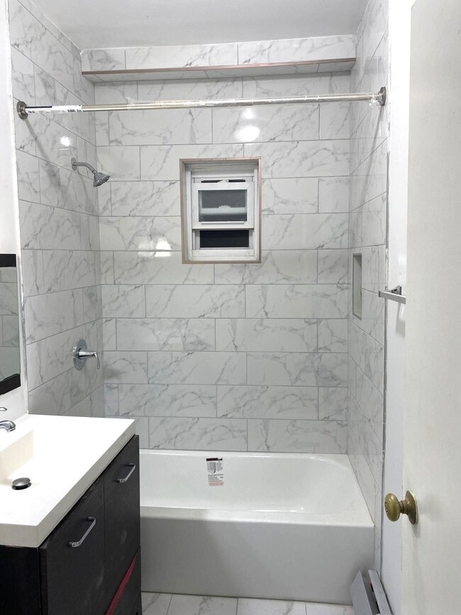 Building Photo - 37 Logan Ave