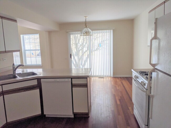 Building Photo - 692 Silk Oak Ln