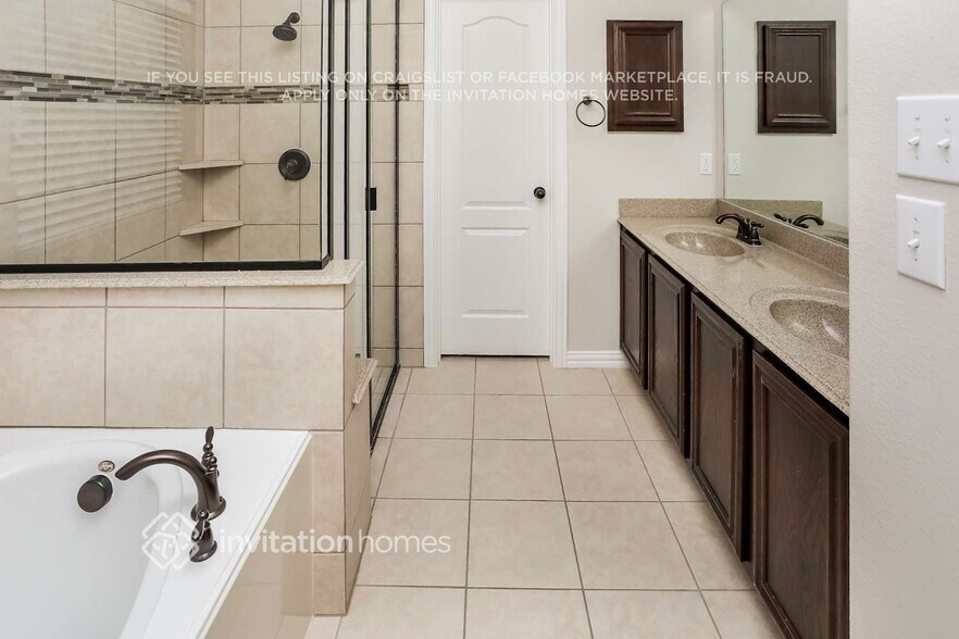 Building Photo - 2512 Flowing Springs Dr