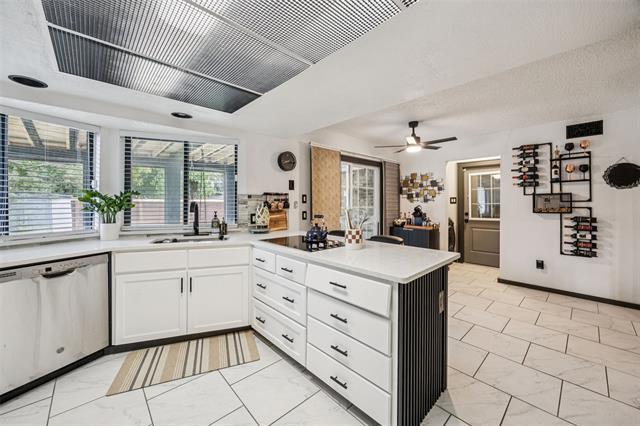 Building Photo - 3601 Colosseum Way