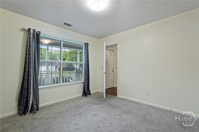 Building Photo - 156 Laurel Green Ct