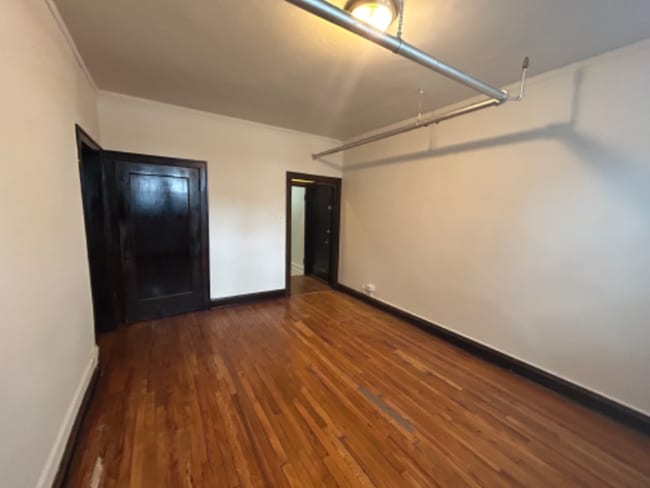 Building Photo - 5958 W Fillmore St