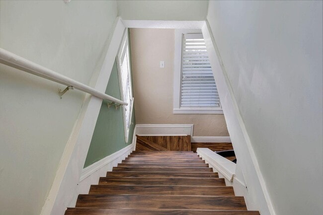 Building Photo - 1425 E Crisafulli Rd