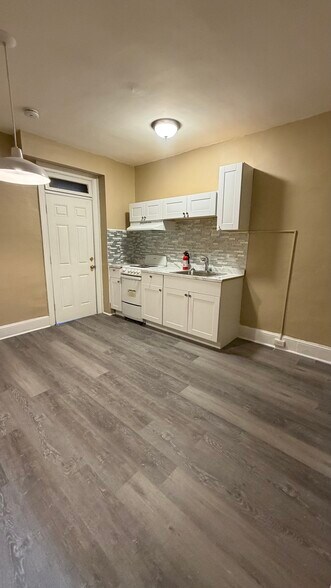 Building Photo - 524 Macdade Blvd