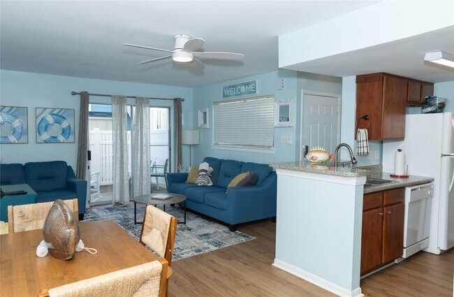 Building Photo - 3506 Cove View Blvd
