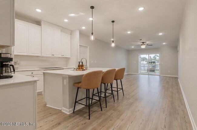 Building Photo - 13849 Harlowton Ave