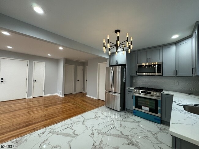 Building Photo - 9 Westervelt Pl