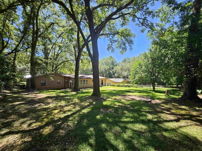 Building Photo - 6424 Bold Venture Trail