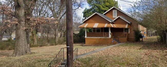 Primary Photo - 862 S Lauderdale St