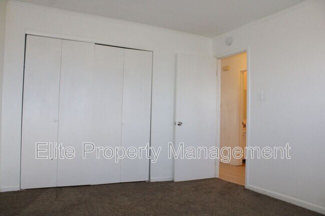 Building Photo - 163 W Cokedale Dr