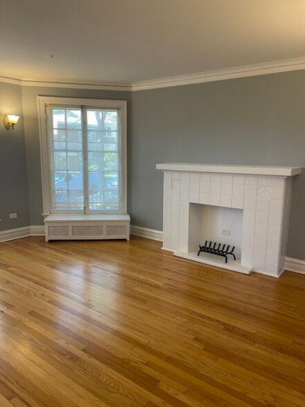 Living Room - 723 Dobson St