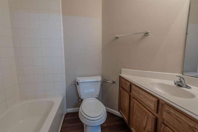 Building Photo - 10233 Azalea Village Dr