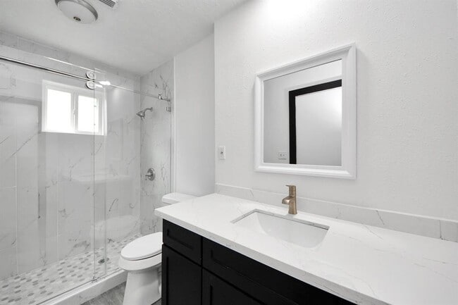 Building Photo - 4015 Lufborough Dr