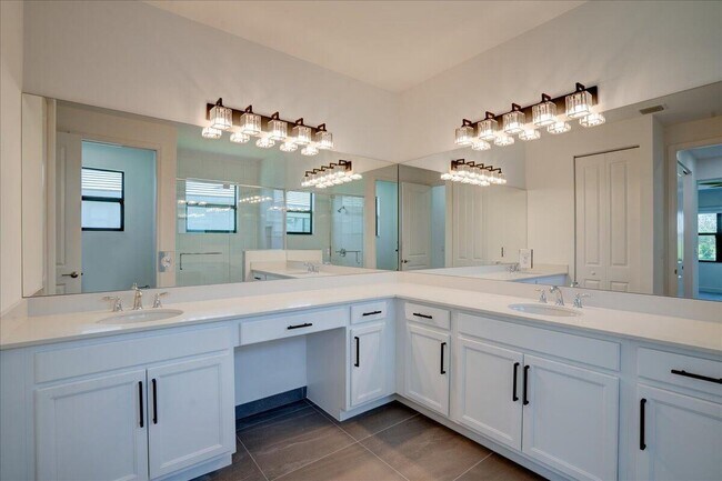 Building Photo - 12474 SW La Costa St