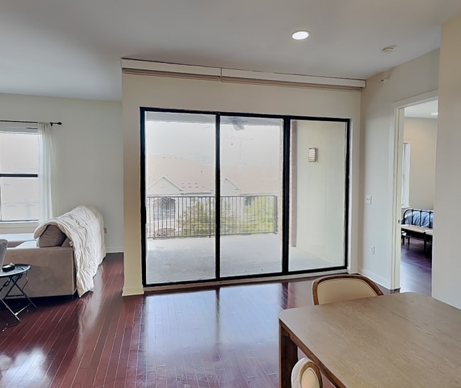 Building Photo - Attractive Arthouse Condo — READY NOW!