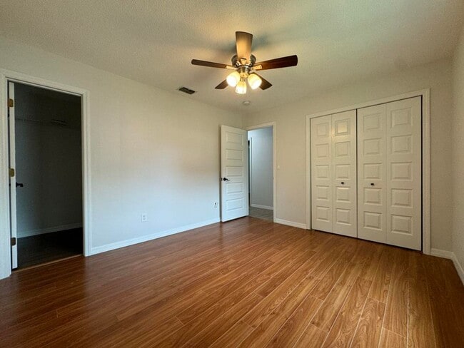Building Photo - Adorable 3/2 with Bonus Room in Ormond Beach
