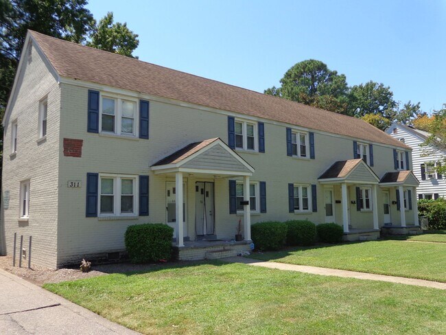 Building Photo - Pinehurst - Wards Corner