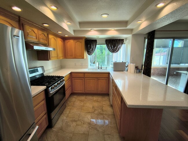 Building Photo - BEAUTIFUL TWO LEVEL 4BD/3BA HOME AVAILABLE IN MILPITAS, CA !!!!!!