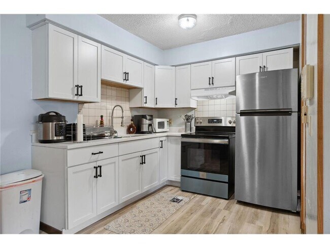 Building Photo - 4421 Cinnamon Ridge Cir