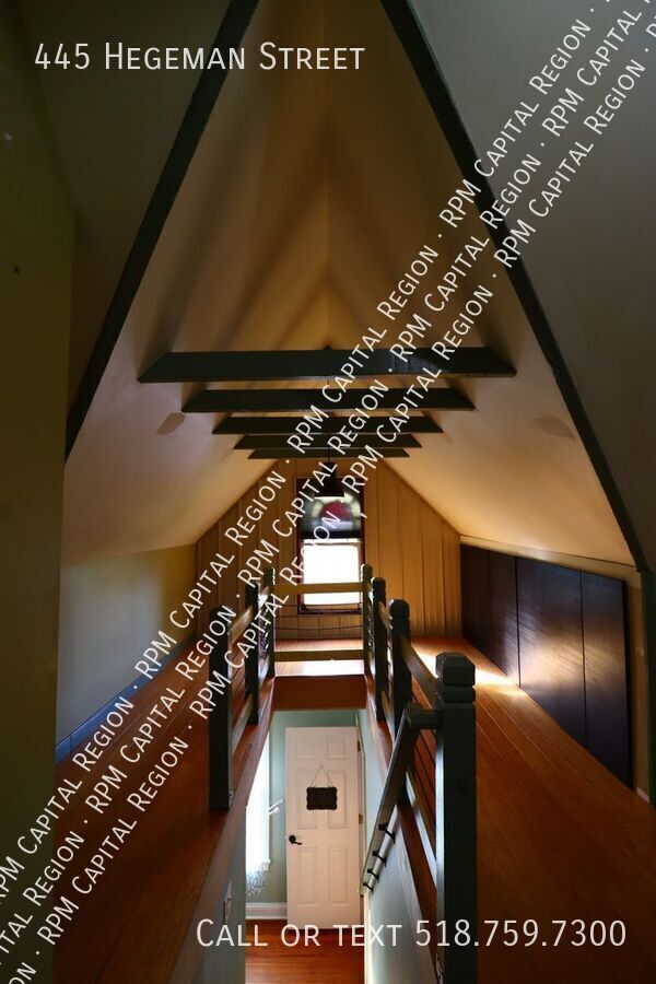 Building Photo - 445 Hegeman St