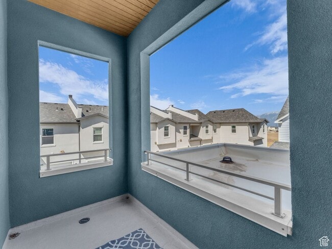 Building Photo - Amazing Executive Home Now Available!