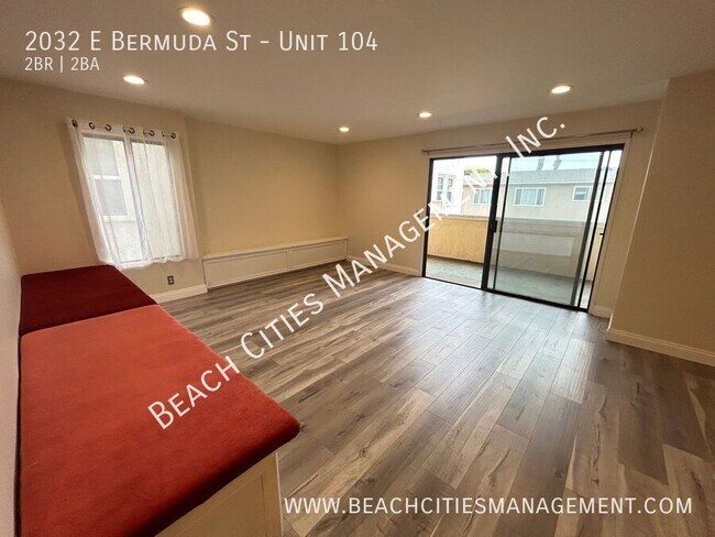 Building Photo - 2032 E Bermuda St