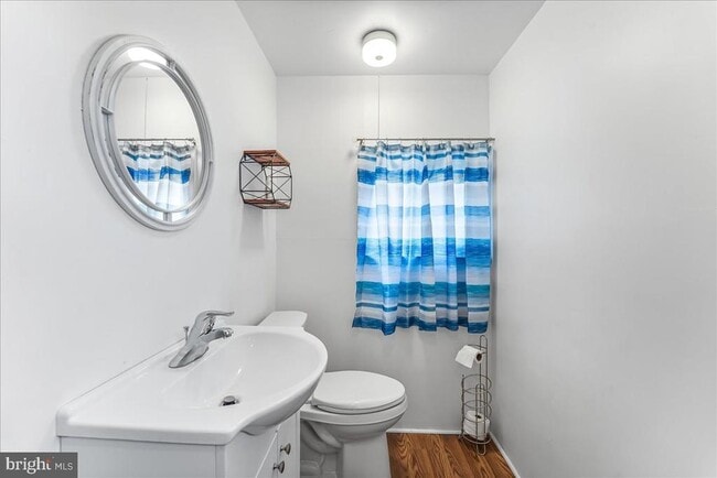 Building Photo - 632 Taylor Ave