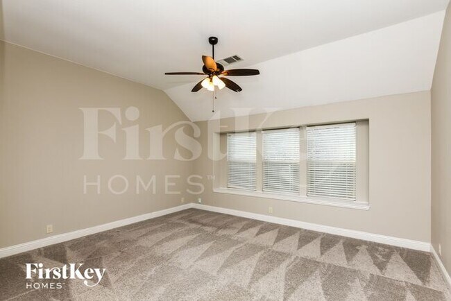 Building Photo - 1029 English Oak Dr