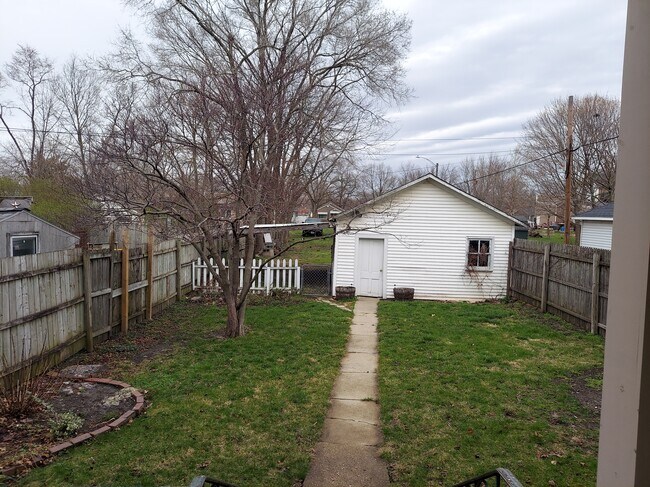 Backyard - 718 W Jackson St