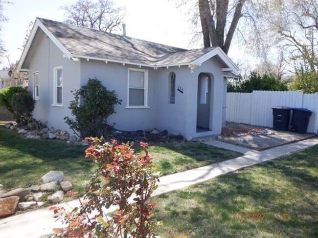 Primary Photo - Charming home in Tehachapi