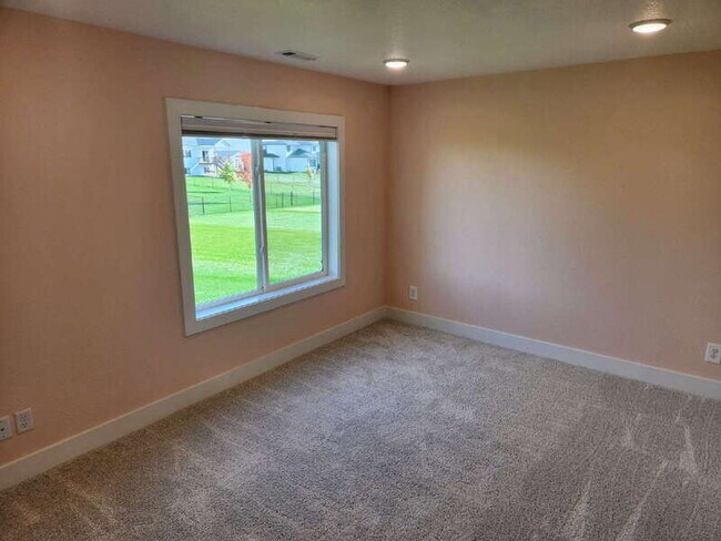 Building Photo - 1603 Red Cedar Ln