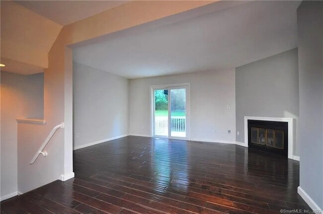 Building Photo - 507 Carlton Ln