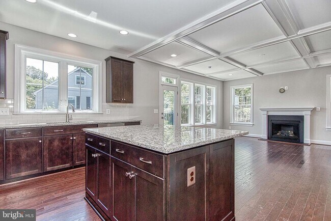 Building Photo - 3100 Greenway Blvd