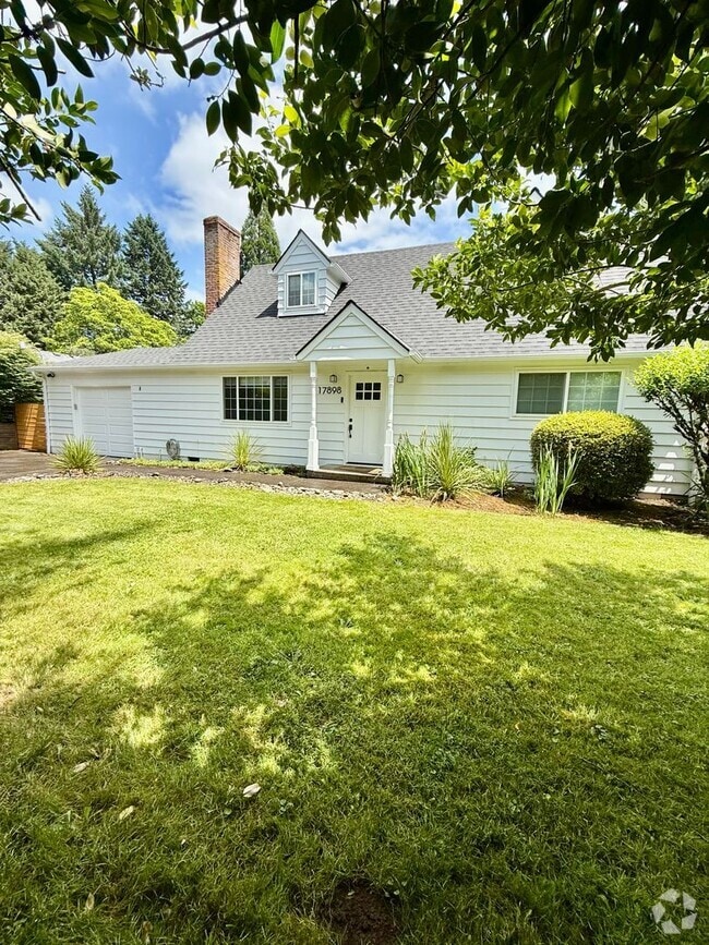 Building Photo - Beautiful Home w/Upgrades Throughout in La...