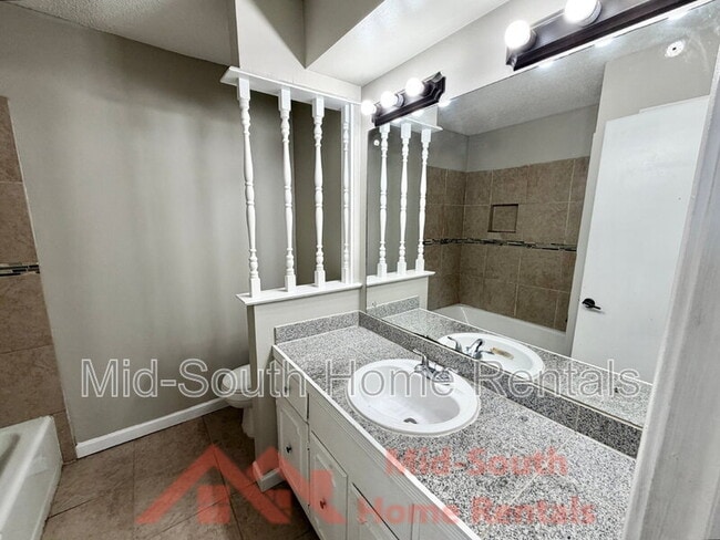 Building Photo - 3080 Argot Ave