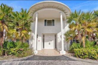 Building Photo - 6750 NE 21st Rd