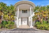 Building Photo - 6750 NE 21st Rd