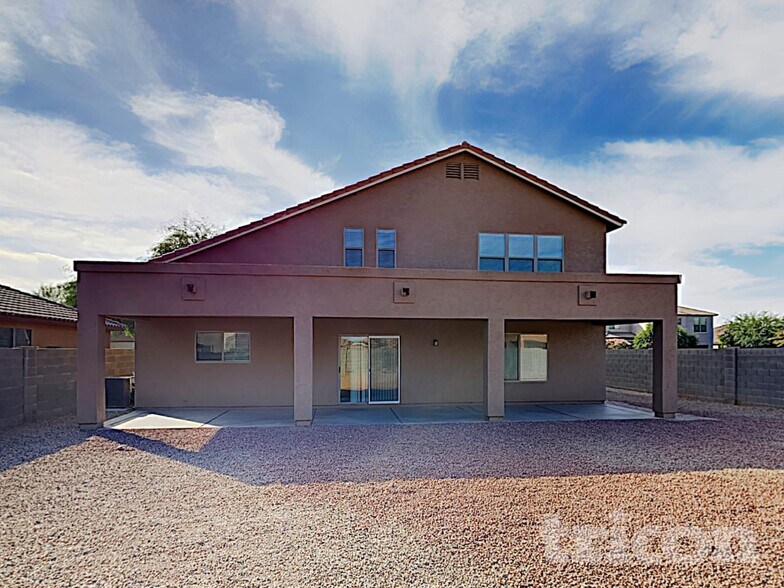 Building Photo - 45654 W Meadows Ln