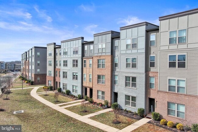 Building Photo - 10439 Ratcliffe Trl