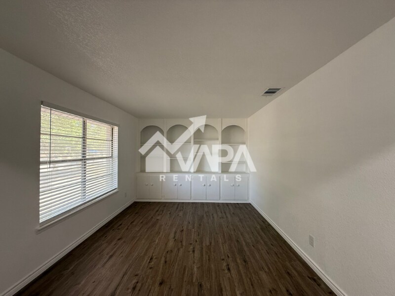 Building Photo - 6726 Alan Hale Dr